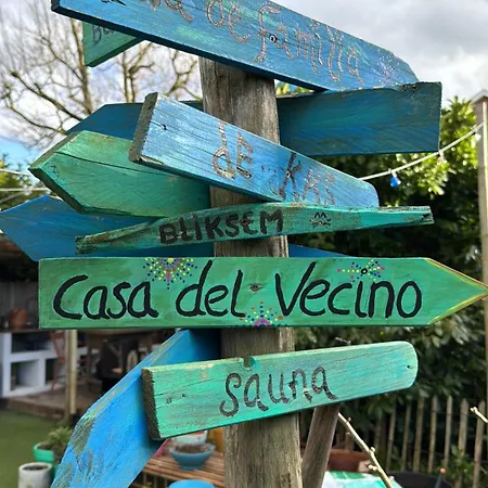 Casa Del Vecino * ברחן